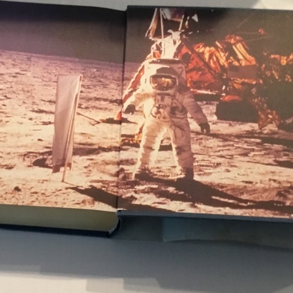 Chronicle of America Hardcover Vintage 90’s - Picture 9 of 11